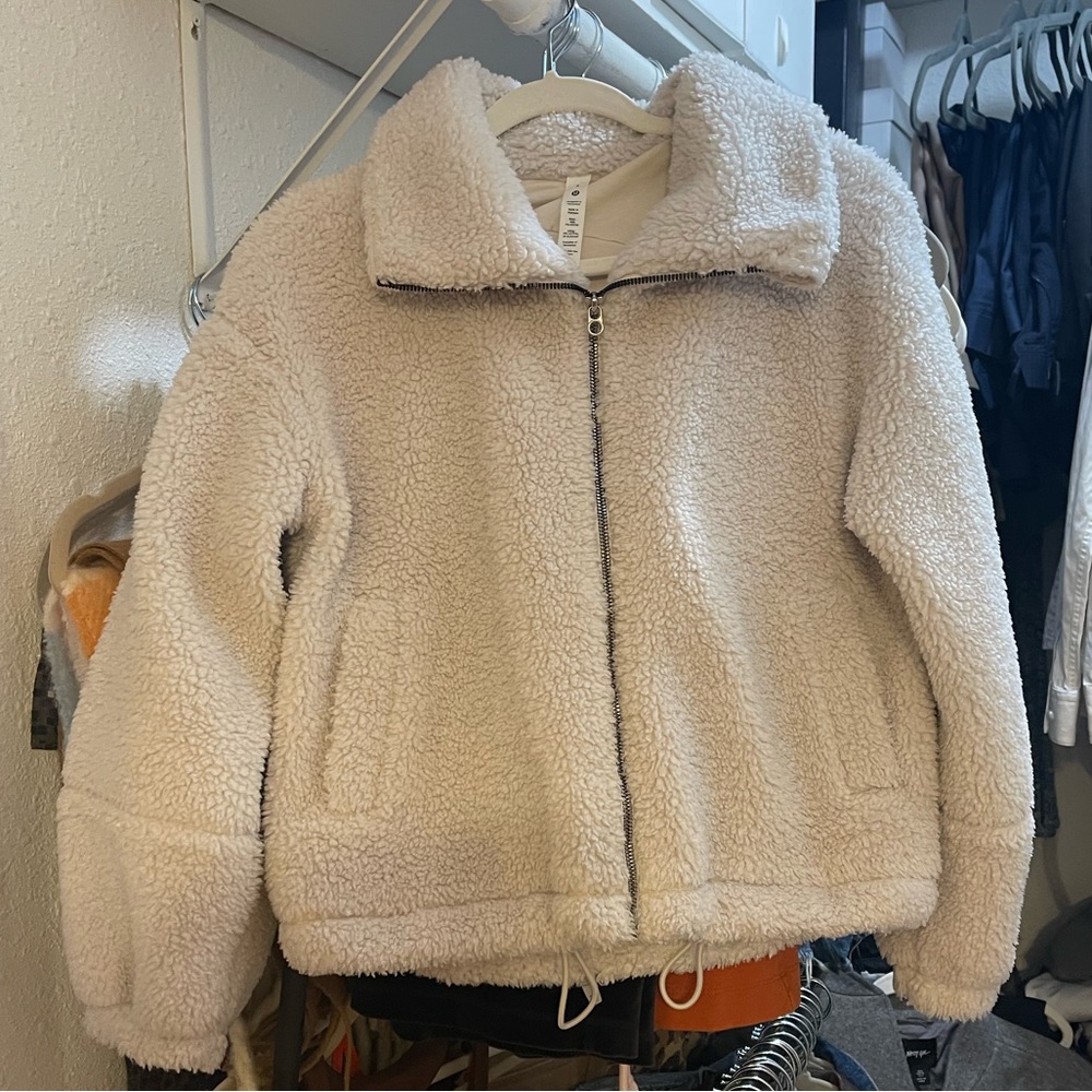 Lululemon sherpa jacket